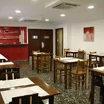 Jume - Urban 4*