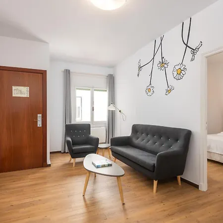 Gæstehus Jume - Urban 4*