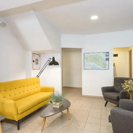Jume - Urban Gæstehus 4*