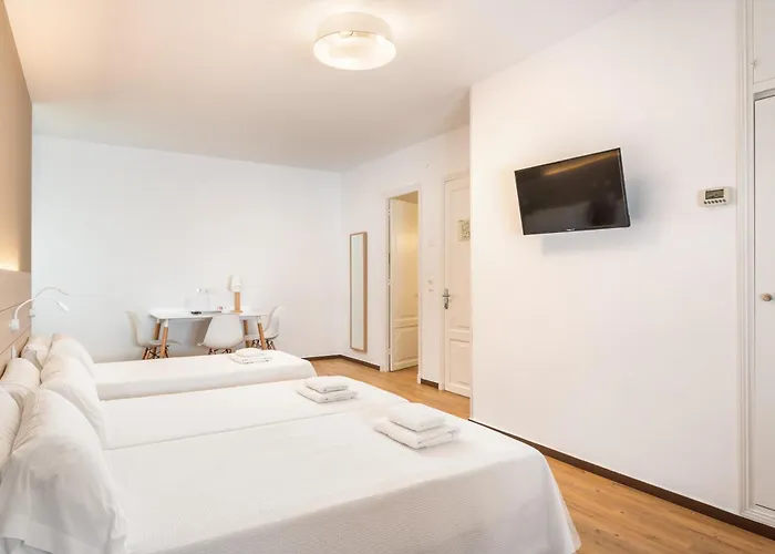 Guest house Jume - Urban 4*