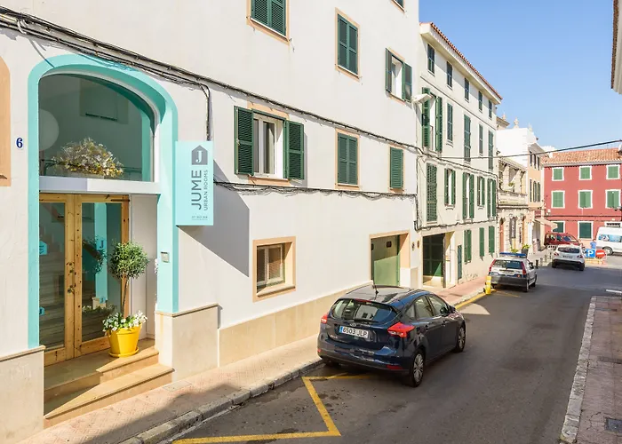 Jume - Urban Guest house 4*